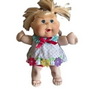 Cabbage Patch Kids‎ Doll 2017 Blonde Hair Blue Eyes Green Autograph Adorable